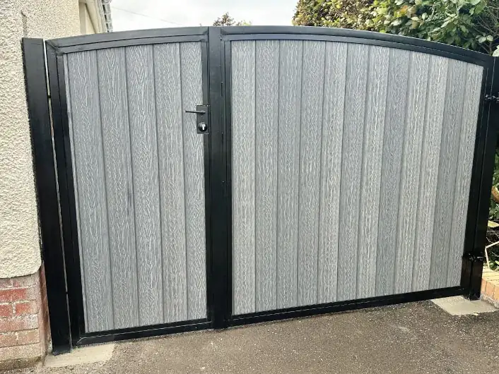 Steel Gate with Composite Cladding, Alloway